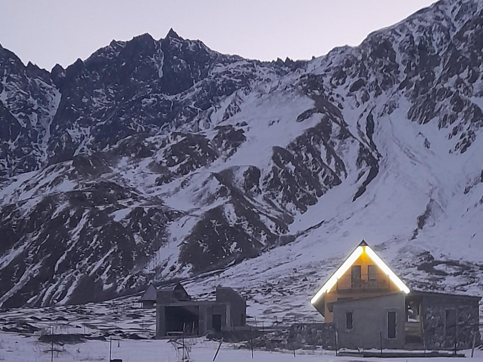 Mountain Flower Cottage Stepantsminda Exterior photo