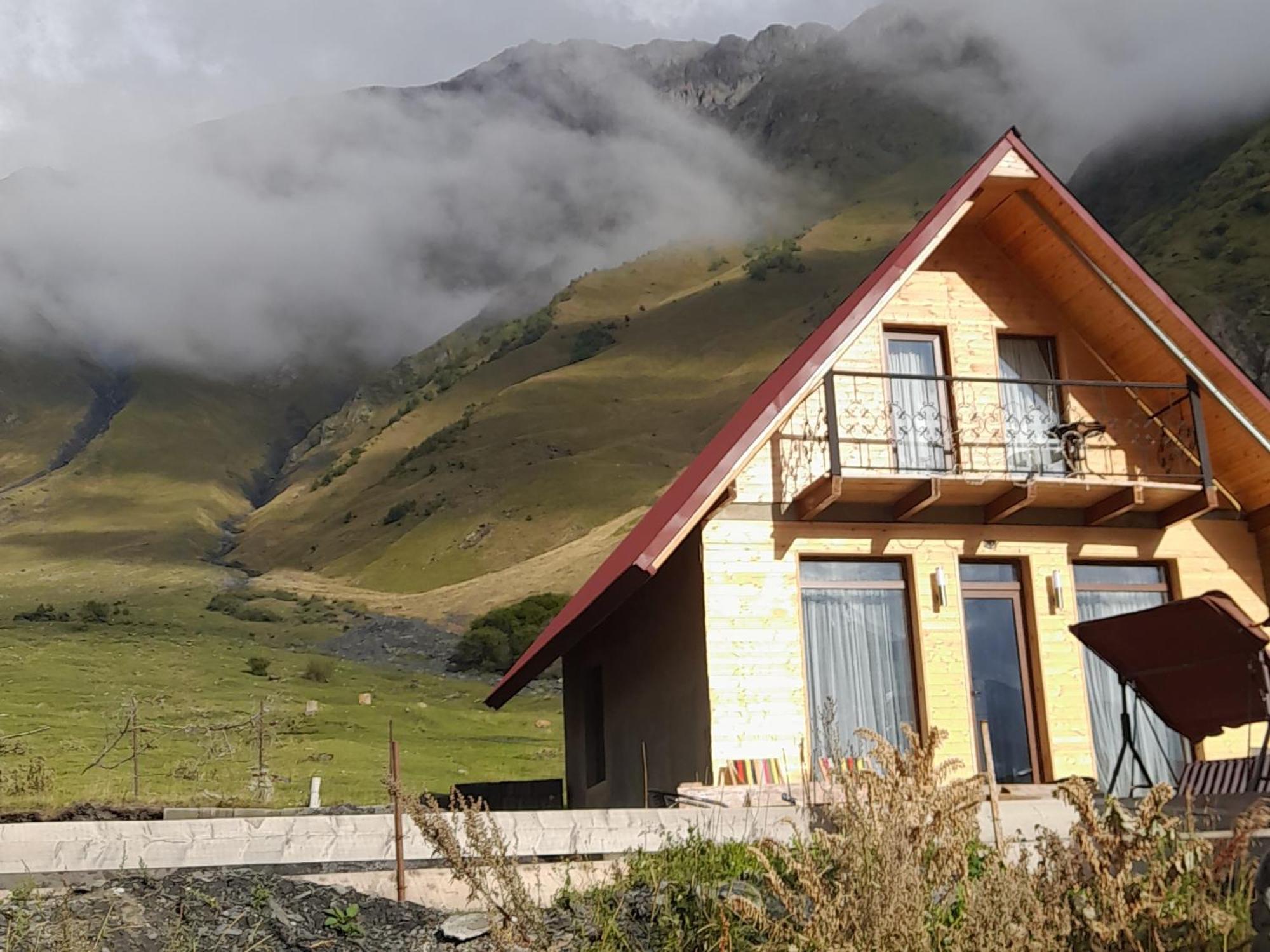 Mountain Flower Cottage Stepantsminda Room photo